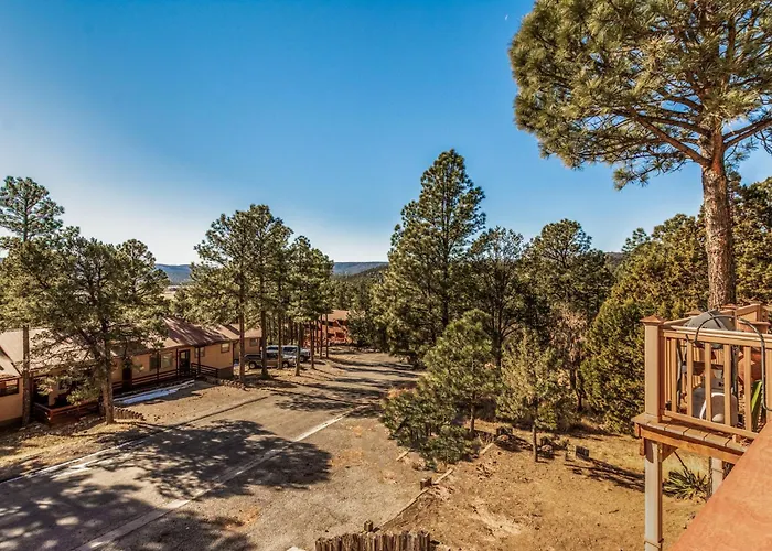 Grande View Condo: 3 Bedroom 2 Bathroom Townhome With A Game Room!