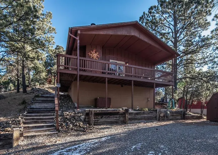 Horsin Around-Cabin With A Peaceful Covered Deck