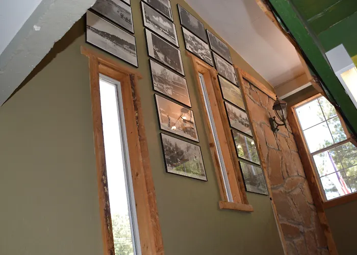 Sitzmark Chalet Inn